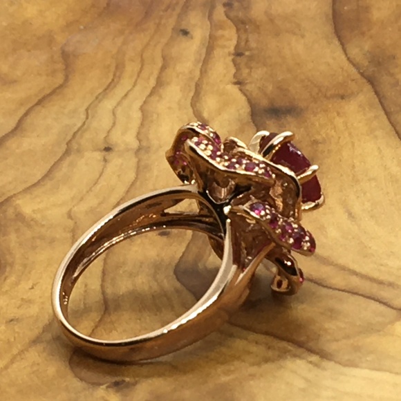 GOLD ROSE RING RED RUBY AND DIAMONDS - Picture 2 of 4